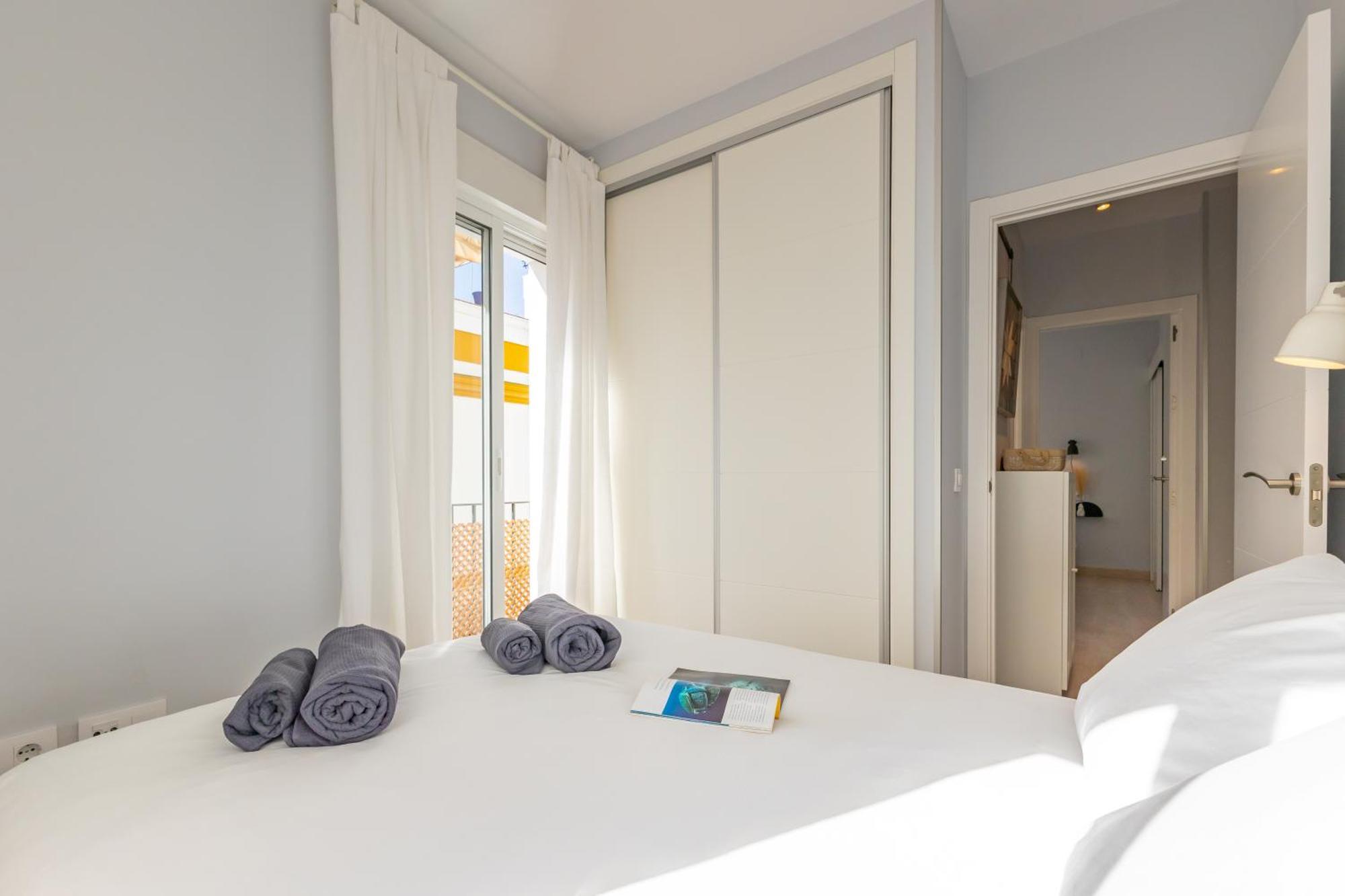 Charming 2 Bedroom Apartment At Iconic Triana Neighborhood By Ocityzen Sevilla Exteriér fotografie