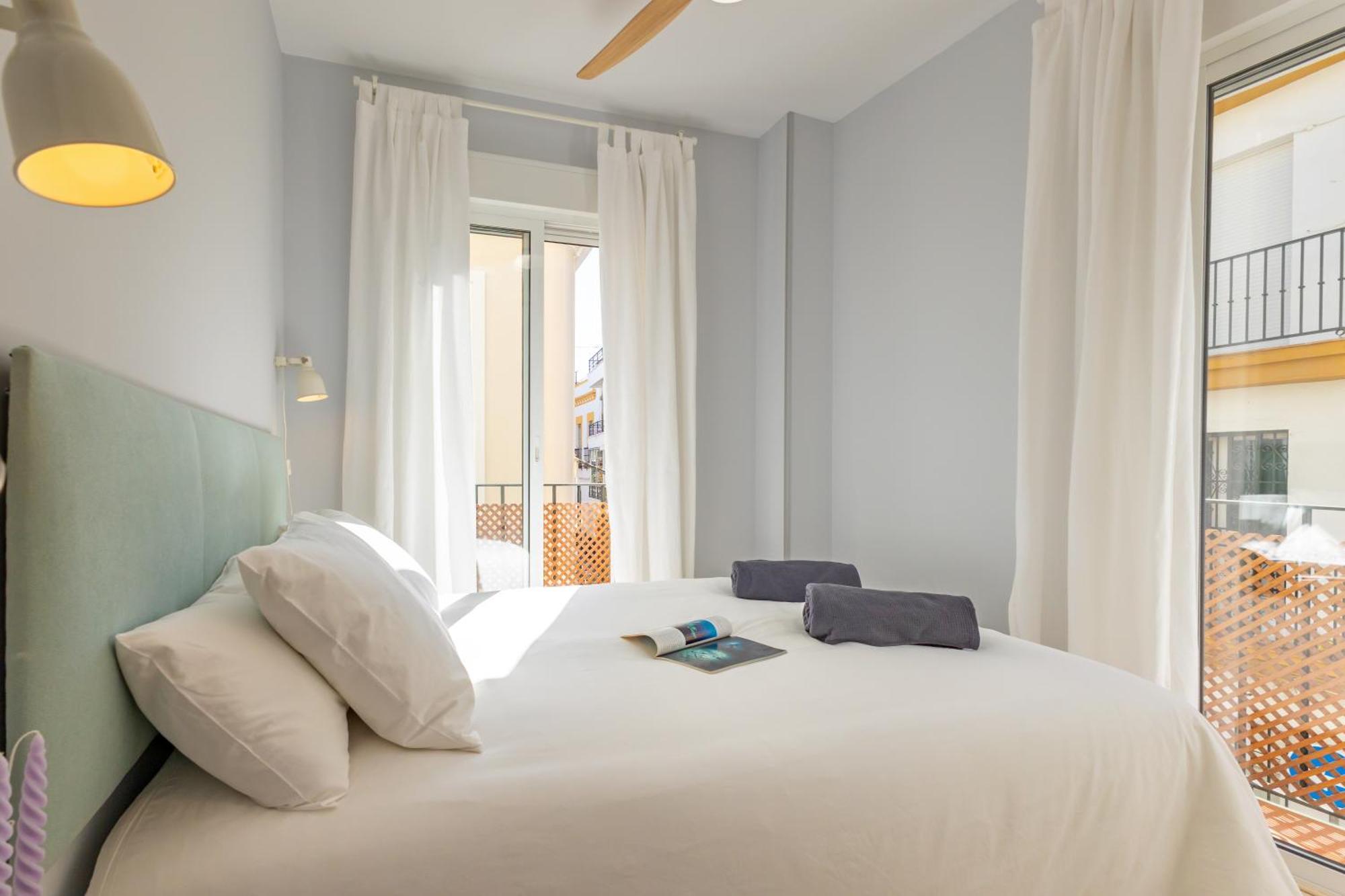 Charming 2 Bedroom Apartment At Iconic Triana Neighborhood By Ocityzen Sevilla Exteriér fotografie